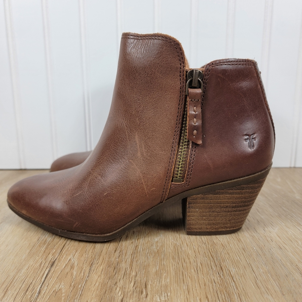 Frye Judith Brown Leather Double Zip Ankle Boots - Picture 3 of 10